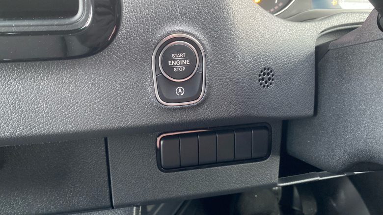 Mercedes-Benz Sprinter 315Cdi L2 Diesel Rwd 3.5t H2 Select Van